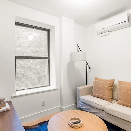 Comfortable 2br 1ba In Greenwich Village Steps From Washington Square Park *