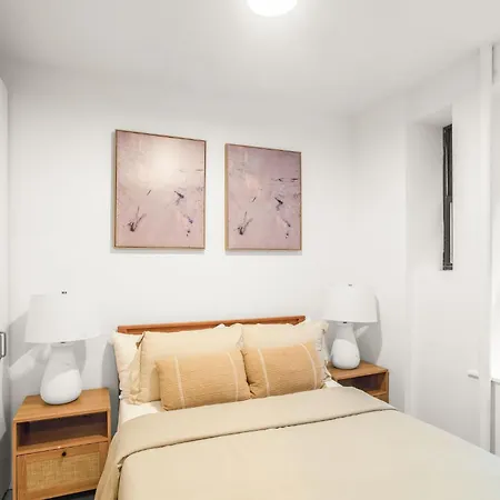 Comfortable 2br 1ba In Greenwich Village Steps From Washington Square Park Apartment New York