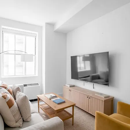 Luxury 2br 1bath Financial District Escape Near Street Apartment *