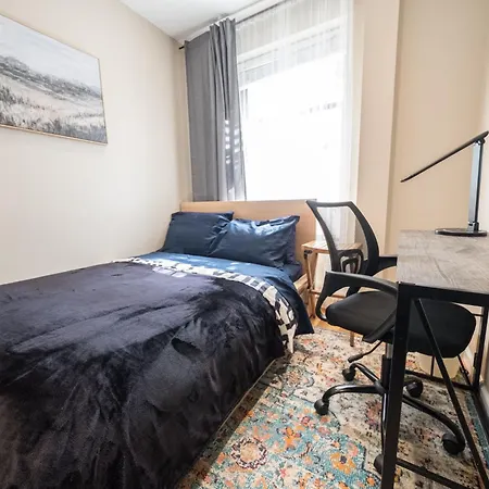 Apartment 2 Bd Next To Park *
