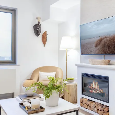 Designer For 6, Views, Near Times Square! Apartment New York