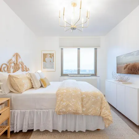 Designer For 6, Views, Near Times Square! * New York