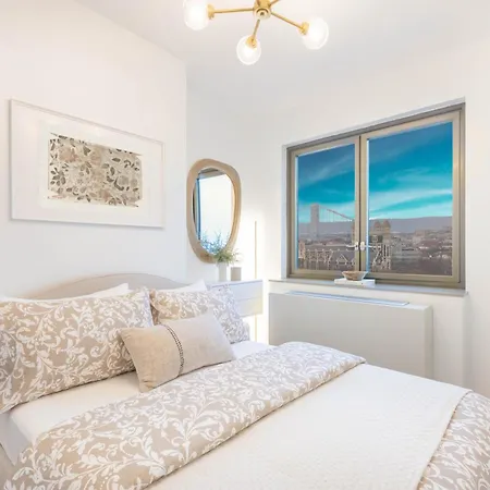 Designer For 6, Views, Near Times Square! * New York