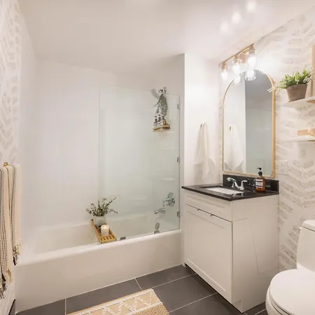 Designer For 6, Views, Near Times Square! * New York