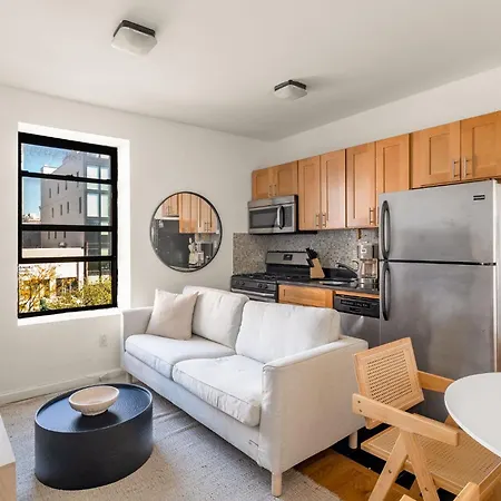 Lower East Side 3bedroom And 1bath Near Nyc Iconic Landmarks Apartment *