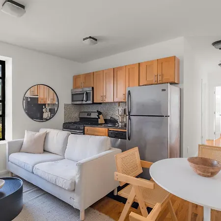 Lower East Side 3bedroom And 1bath Near Nyc Iconic Landmarks Apartment New York