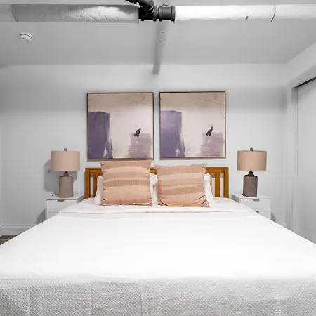 Trendy 3bedroom 2bath Escape Near Hudson River Park & The High Line Apartment *