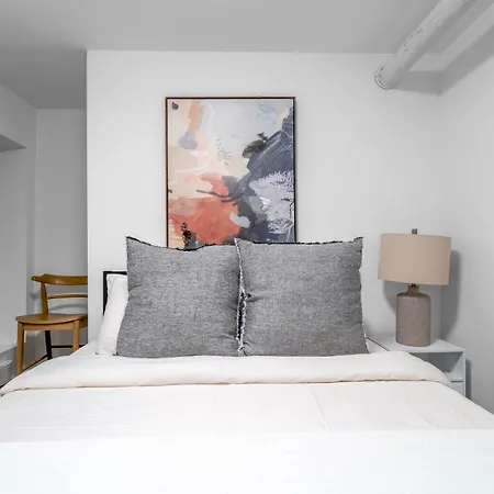 Trendy 3bedroom 2bath Escape Near Hudson River Park & The High Line New York