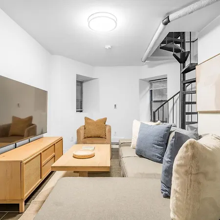 Trendy 3bedroom 2bath Escape Near Hudson River Park & The High Line Apartment New York