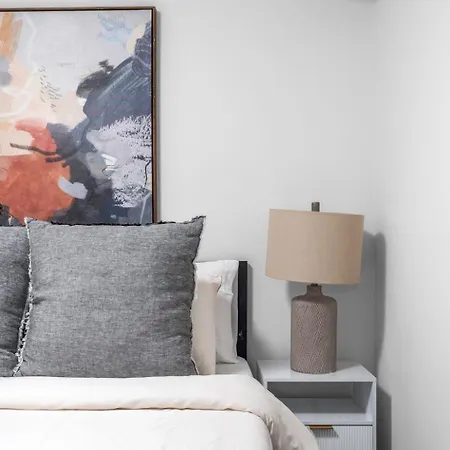 Trendy 3bedroom 2bath Escape Near Hudson River Park & The High Line Apartment New York
