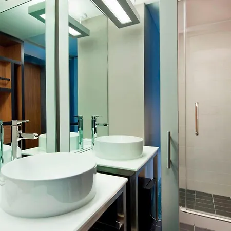 Hotel Aloft By Marriott Manhattan Downtown - Financial District New York