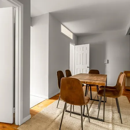 Stunning 3-bedroom In City!