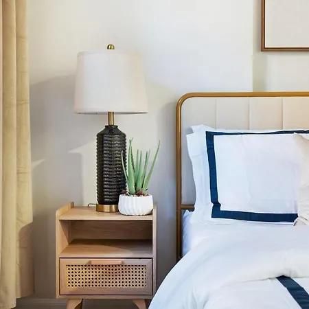74-1c New With Private Outdoors - Gym New York
