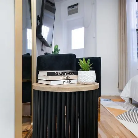 74-1c New With Private Outdoors - Gym * New York