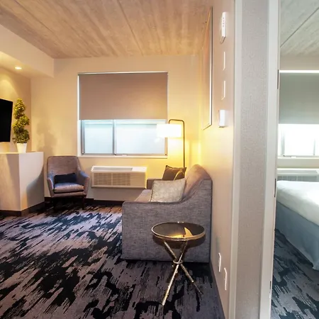 Fairfield & By Marriott Brooklyn Hotel