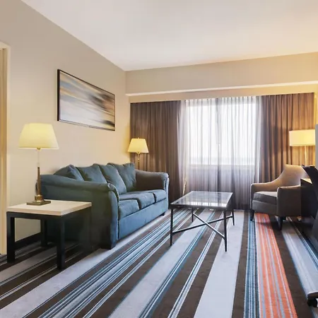 Hotel Courtyard By Marriott Jfk Airport 3*