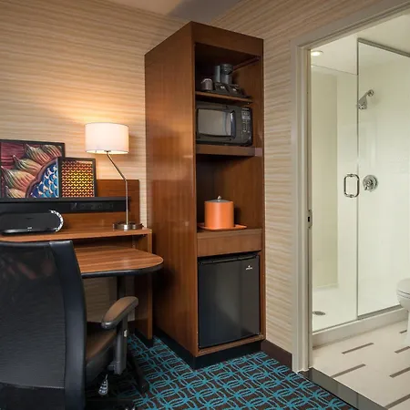 Fairfield & Manhattan/downtown East Hotel 3*
