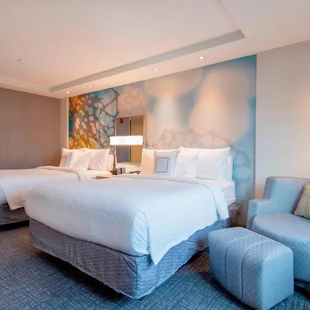 Courtyard By Marriott Queens/fresh Meadows Hotel 3*