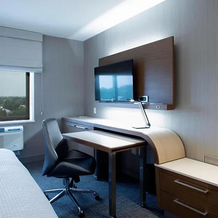Hotel Courtyard By Marriott Queens/fresh Meadows New York