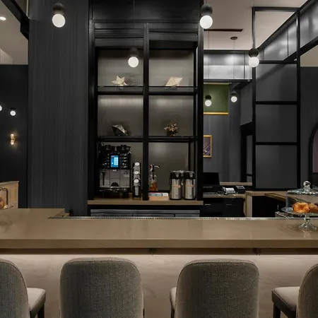 Courtyard By Marriott World Trade Center Area Hotel 3*
