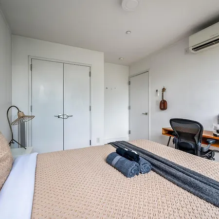 Apartment Prime Williamsburg Luxury One Bedroom With Balcony *
