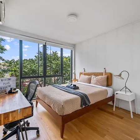 Prime Williamsburg Luxury One Bedroom With Balcony Apartment *