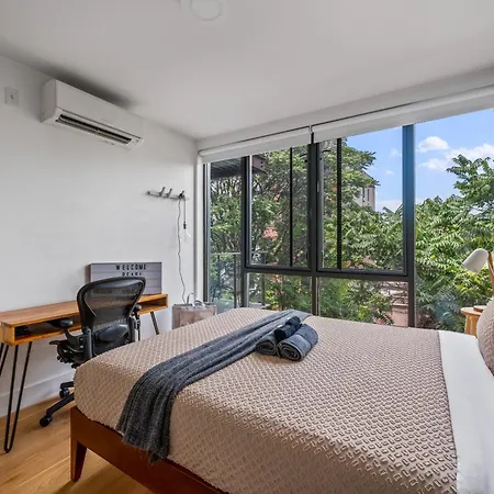 Prime Williamsburg Luxury One Bedroom With Balcony * New York