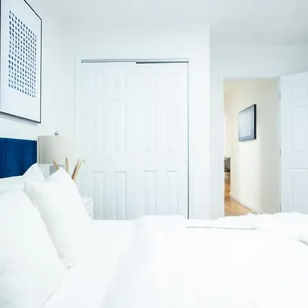 49-3b Newly Renovated 2br Wd Midtown East *