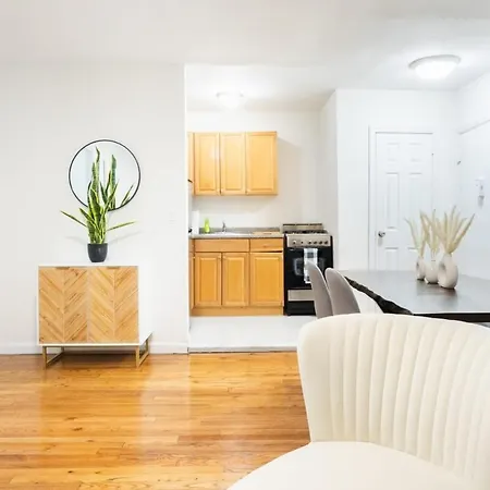 49-3b Newly Renovated 2br Wd Midtown East *