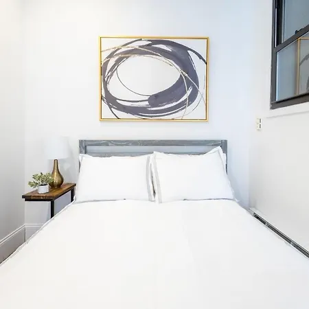 Apartment 69-5c Festive Comfort Brand New 1br Lower East Side Christmas Ready