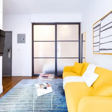69-5c Festive Comfort Brand New 1br Lower East Side Christmas Ready *
