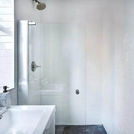1290-10 New Renovated 2 Bedrooms In Ues *