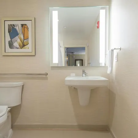 Fairfield & By Marriott Queens/fresh Meadows Hotel