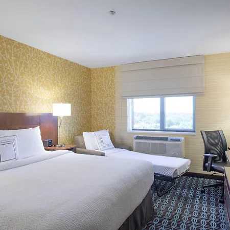 Hotel Fairfield & By Marriott Queens/fresh Meadows