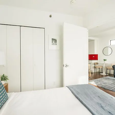809-5a Gorgeous New 1br Heart Of Midtown New York