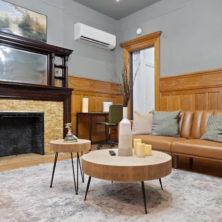 1 Min To Subway, King Bed Luxurious Airy Space Patio At 