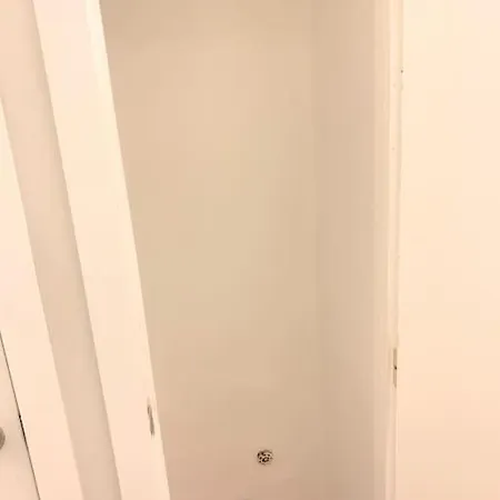 Apartment Private With Shower On Union Square Side 1 *