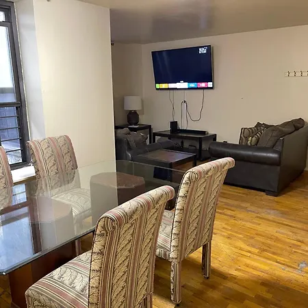 Apartment One Bedroom By Month Next To Bronx Zoo *
