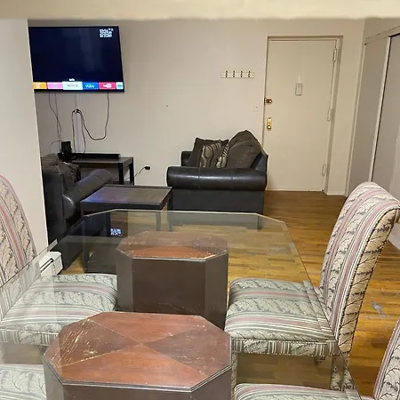 One Bedroom By Month Next To Bronx Zoo Apartment *