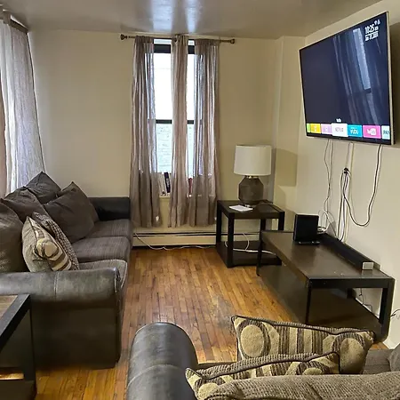 One Bedroom By Month Next To Bronx Zoo New York