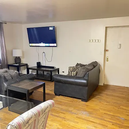 Apartment One Bedroom By Month Next To Bronx Zoo *
