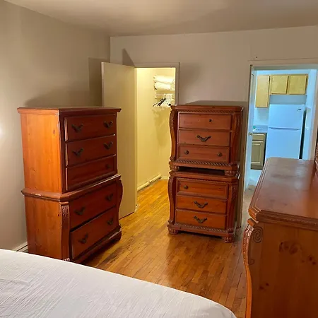 One Bedroom By Month Next To Bronx Zoo Apartment New York