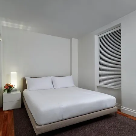 Aka Times Square Aparthotel 4*