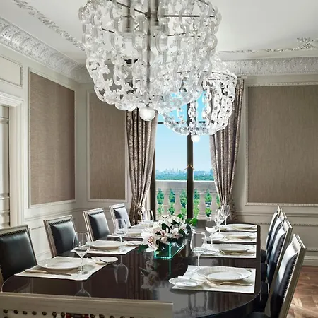 The St. Regis 5*