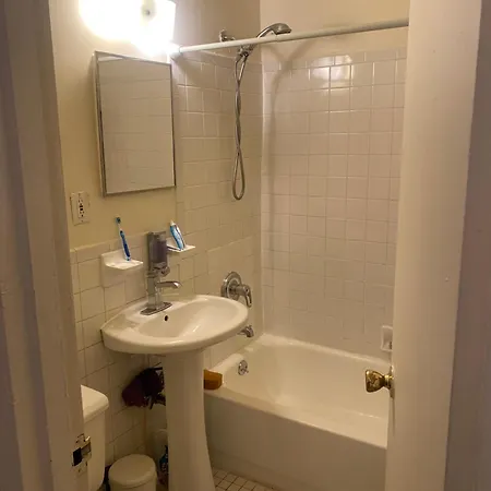Cozy Two Bedroom For Rent *