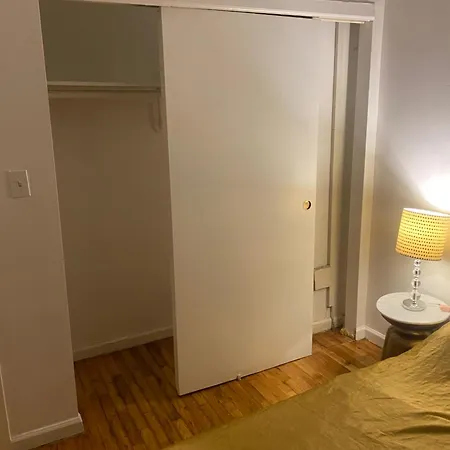 Apartment Cozy Two Bedroom For Rent *