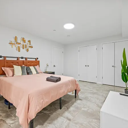 Hotel Upper East Side Luxury 3br 2b 1700 Square Feet