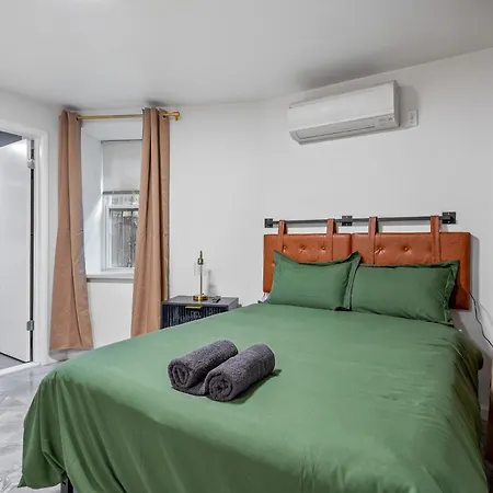 Hotel Upper East Side Luxury 3br 2b 1700 Square Feet 4*