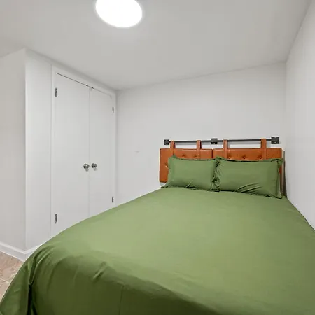 Upper East Side Luxury 3br 2b 1700 Square Feet New York