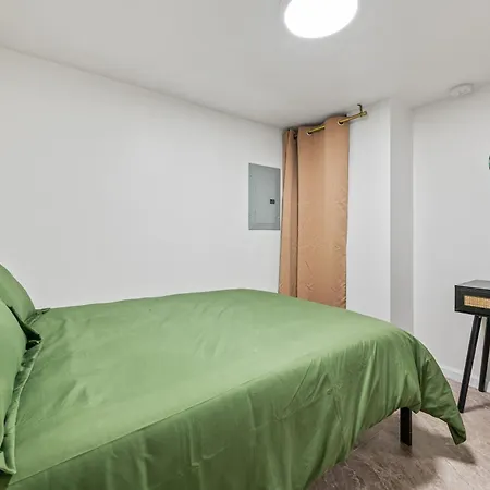 Hotel Upper East Side Luxury 3br 2b 1700 Square Feet
